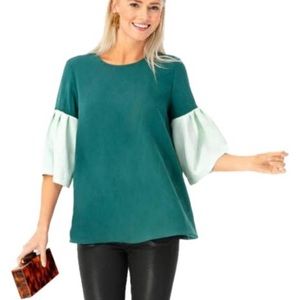 Harper bell sleeve blouse in Green size L.